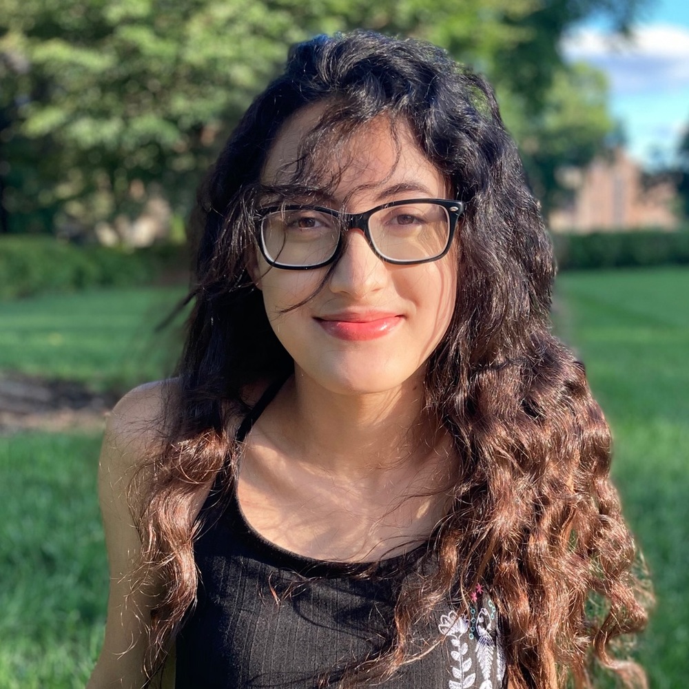 Meet your Posher, Luiza
